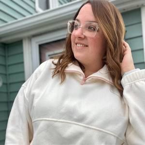 Meet your Posher, Julia